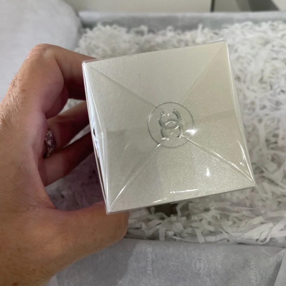 CHANEL Chance Eau Foaming Eau Tendre Shower Gel 6.8 fl oz - Picture 6 of 7